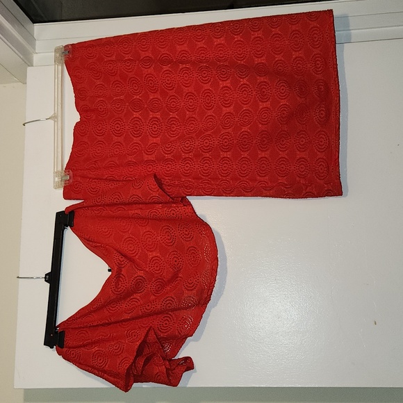 Red 2 piece set  *FINAL PRICE - Picture 4 of 7